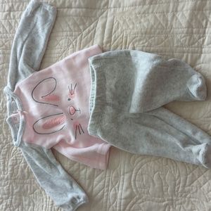 Baby girl bunny outfit